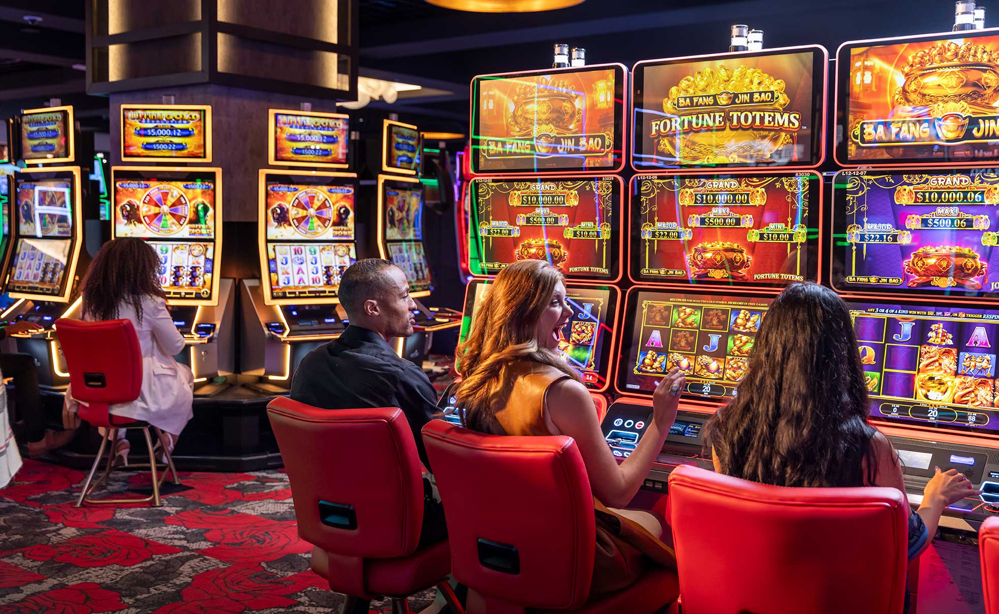 炸金花应用豪华赌场大厅展示